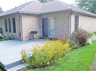 5010 W Quail Ridge Dr, Muncie, IN 47304