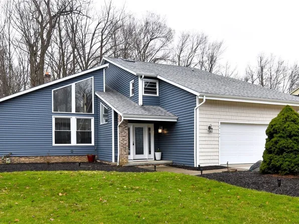 28780 Orangewood Dr, Beachwood, OH 44122