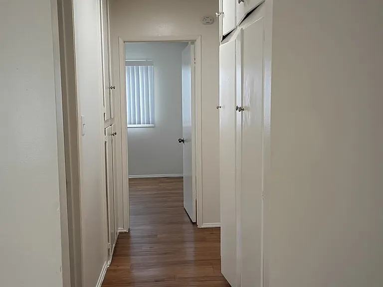 508 S Victoria Ave — Photo 17