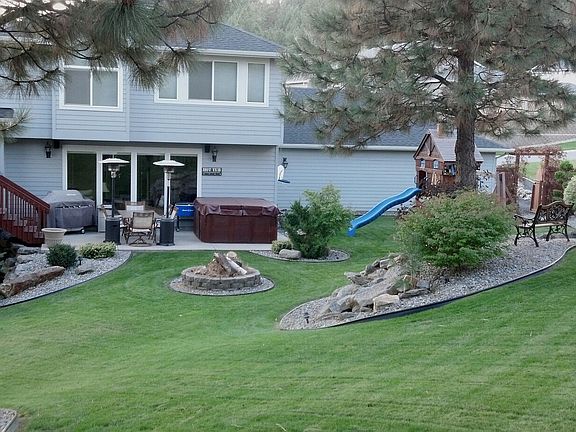 2nd image of 5822 N Hermosa Cir