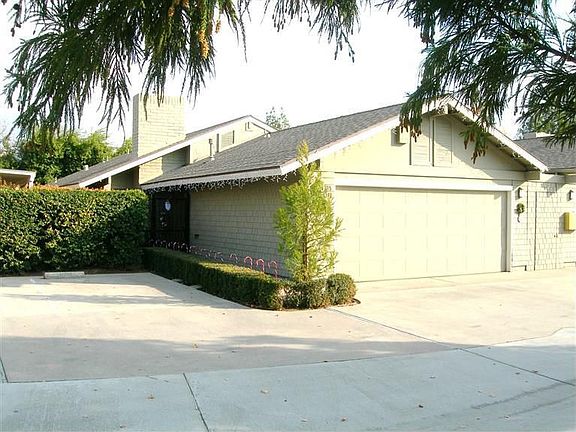 2nd image of 315 W Bullard Ave APT 101