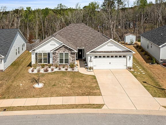 3rd image of 161 Dublin Loop