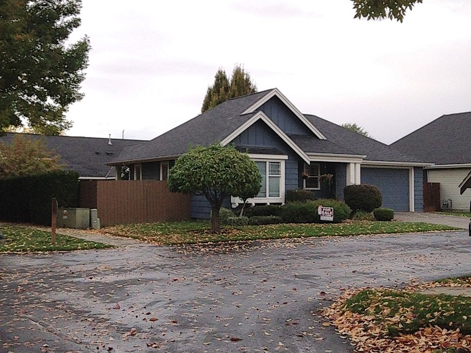1st image of 630 SE Creekside Dr