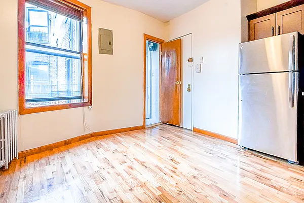 Rented by MySpaceNYC | media 18