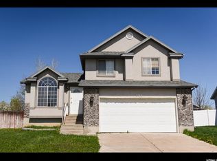 292 W 2000 S, Clearfield, UT 84015