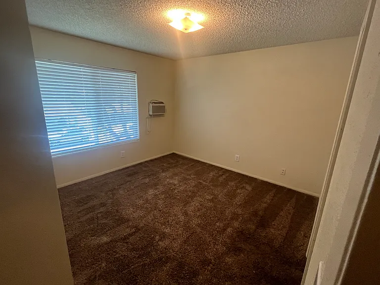 1961 Evergreen St #1965 — Photo 17
