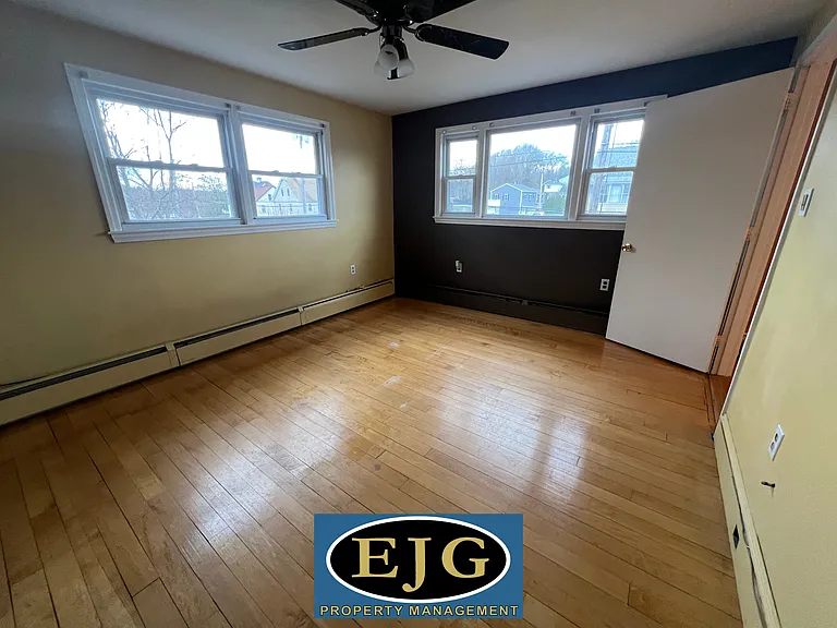 163 Pleasant St #2 — Photo 20