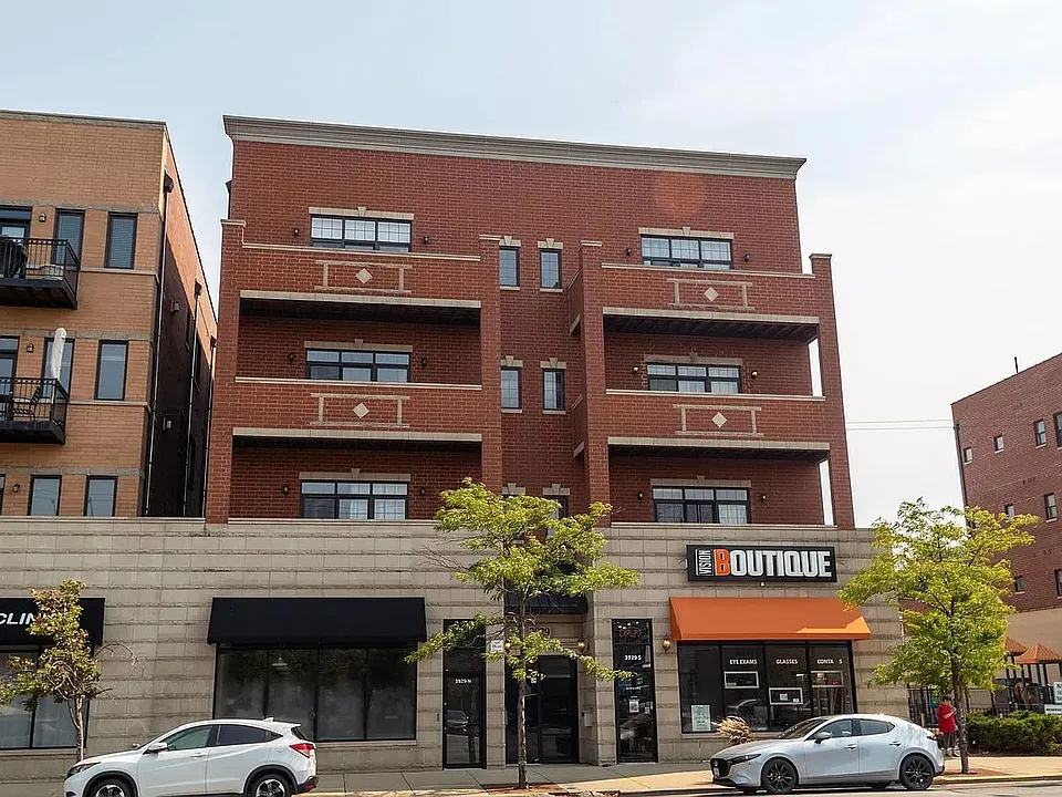 3929 N Western Ave #4N