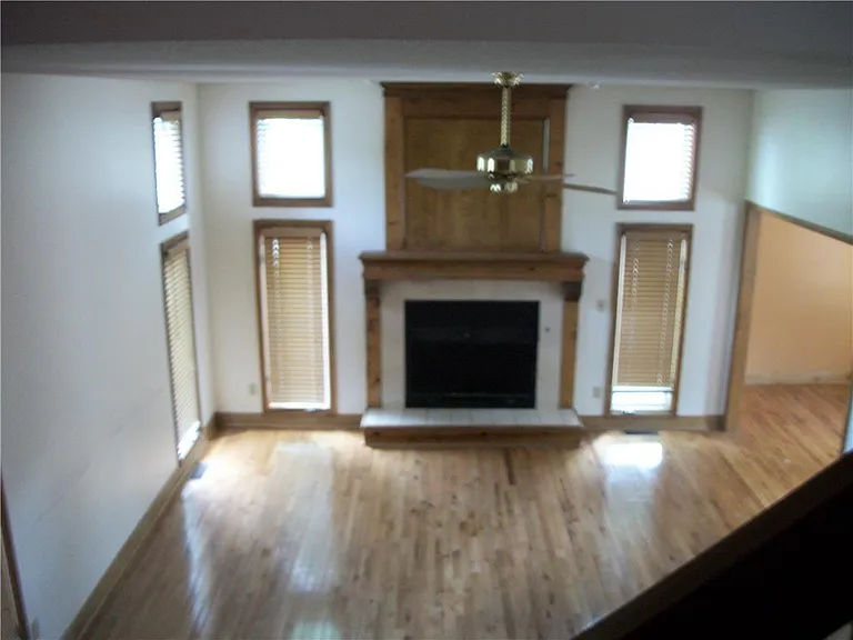 9307 Greenway Ln — Photo 6