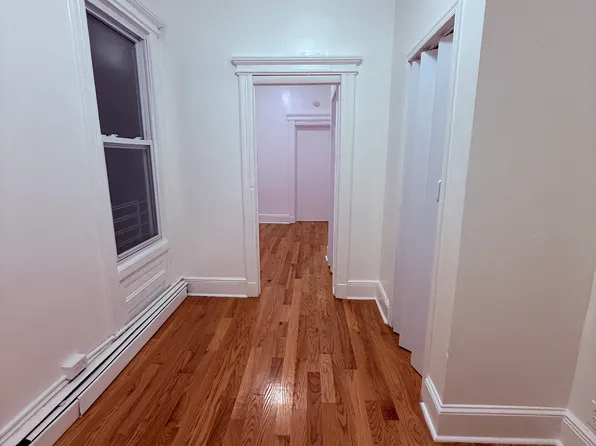 110 Duncan Avenue image 6 of 18