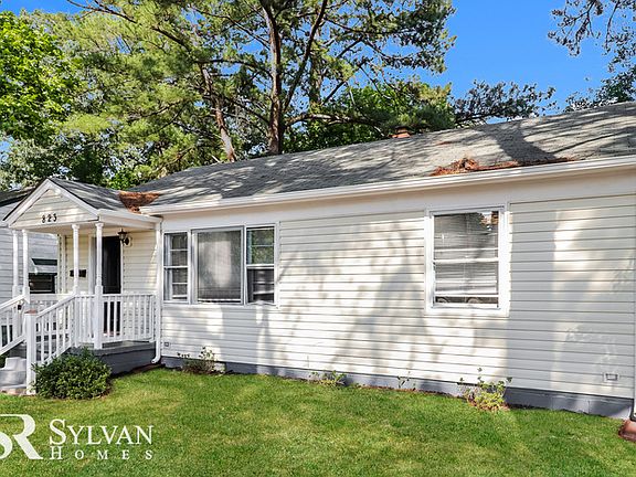 3rd image of 823 Elmhurst Ln