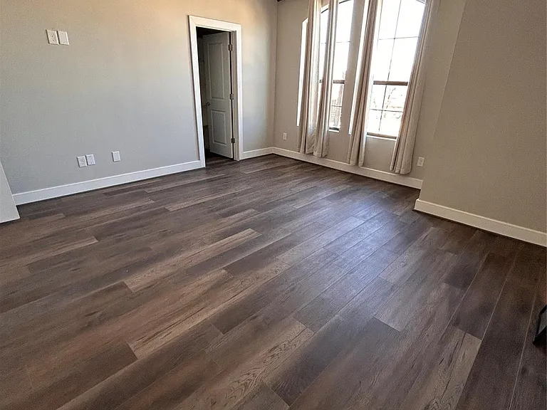 211 Milby St — Photo 23