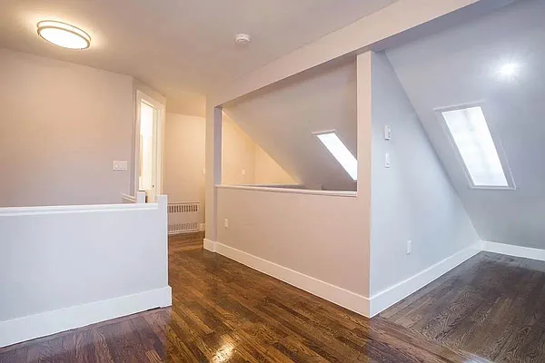 Rented by Vector New York, LLC | media 19