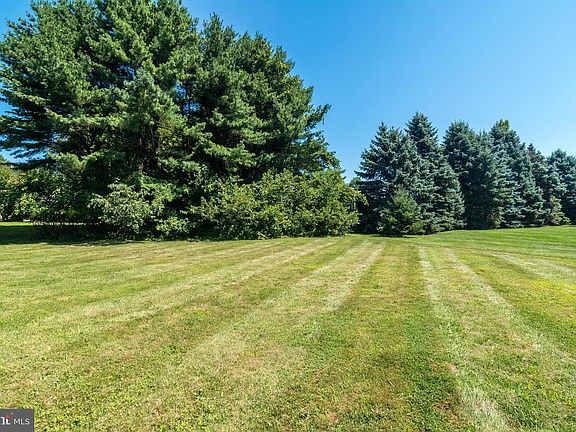4th image of 88 Misty Meadow Dr