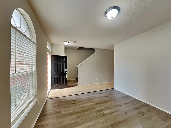 8209 Swan Park Dr — Photo 9