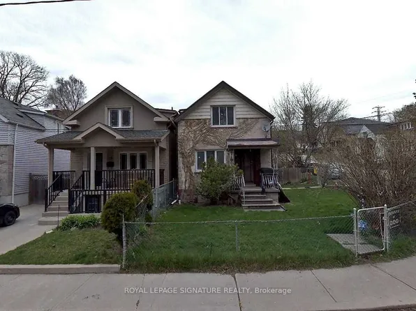18 Dunraven Dr, Toronto, ON M6M 1H1
