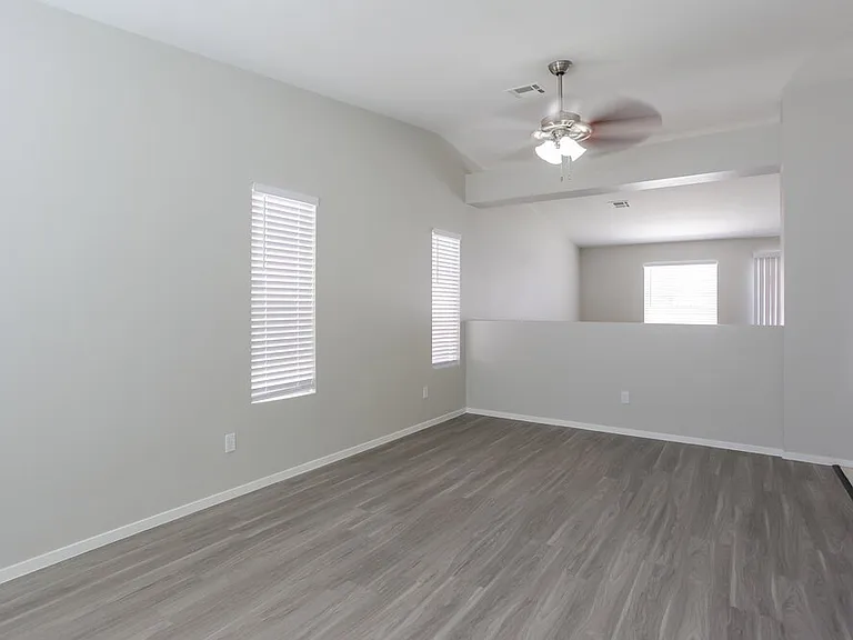 3020 Honeysuckle Ave — Photo 4