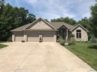 1687 Hampton Ave, Defiance, OH 43512