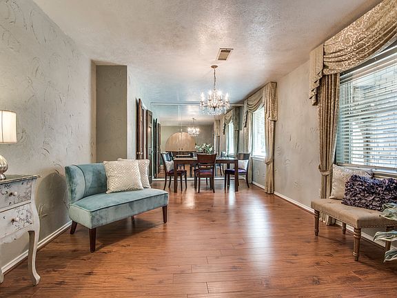 4th image of 2120 Redondo Dr