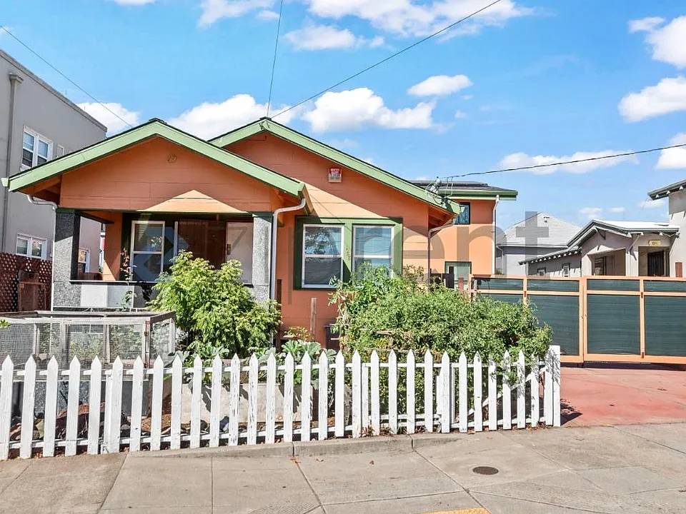 1048 Stanford Ave #A