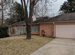 593 Sycamore Dr, Conroe, TX 77302