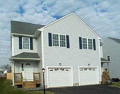 1st image of 704 Woodhaven Ct