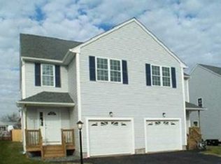 704 Woodhaven Ct, Cranston, RI 02920
