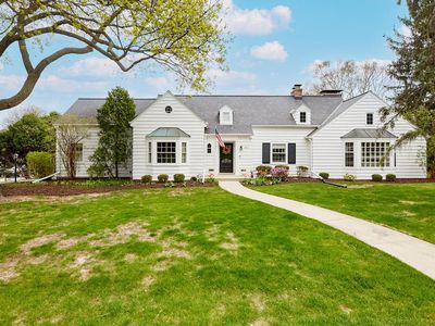 640 Hi View COURT, Elm Grove, WI, 53122