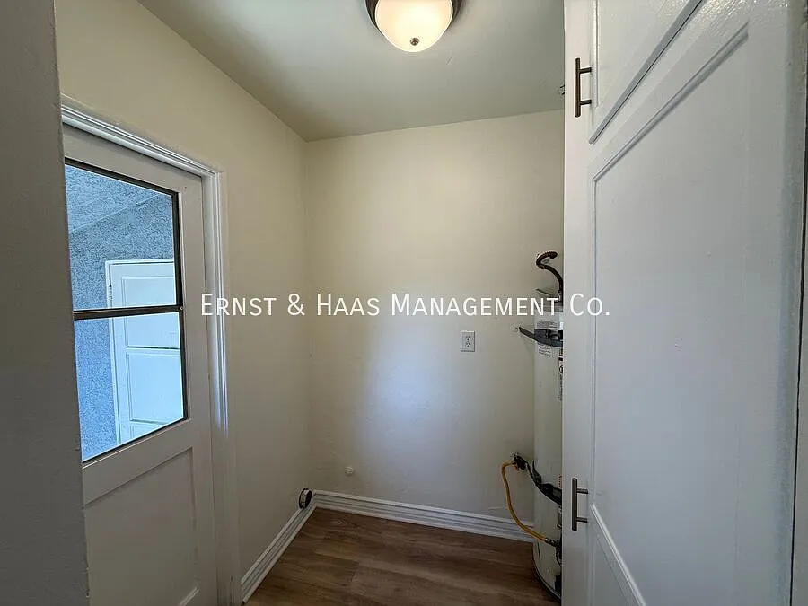 Now Leasing a 2-Bedroom Home in a Prime East Long Beach Location! — Photo 4