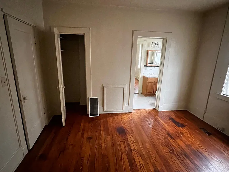 821 Ferdinand Ave SW #2 — Photo 2