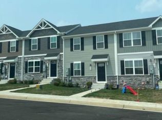 104 Spring Pl, Strasburg, VA 22657