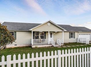 172 Verlie Ln, Sparta, TN 38583