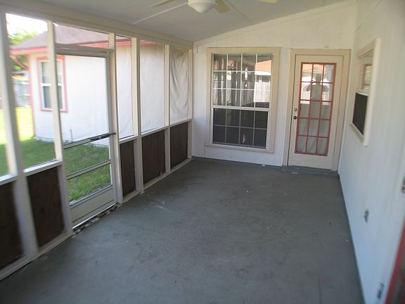 4th image of 3338 Riverbank Dr