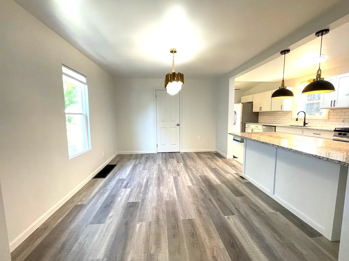 3 bed, 1204 sqft, $1,400 — Photo 3