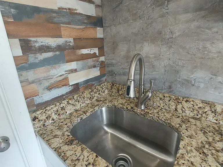 164 Main St #3 — Photo 1