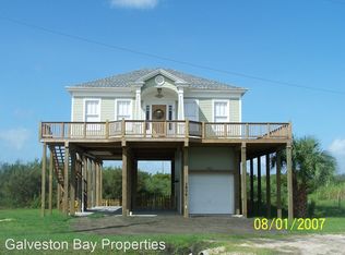 3806 Las Palmas St, Galveston, TX 77554