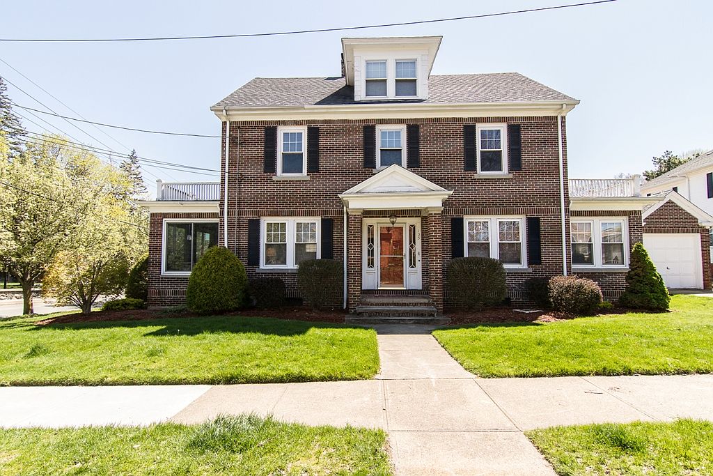 105 Hilltop Ave, Providence, RI 02908 Zillow