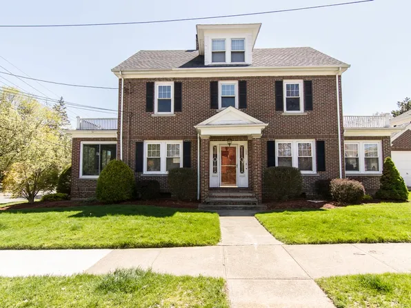 105 Hilltop Ave, Providence, RI 02908