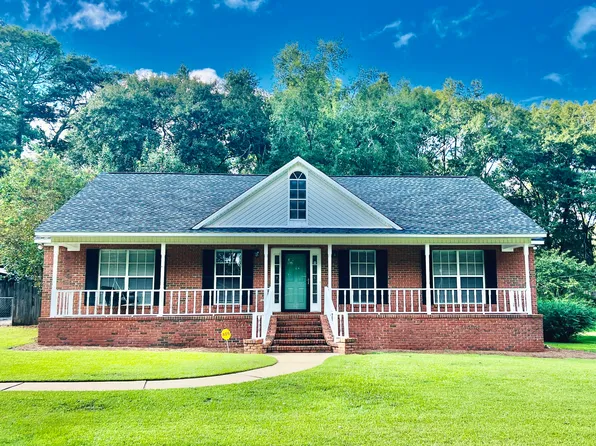 103 Darlington Cir, Dothan, AL 36301