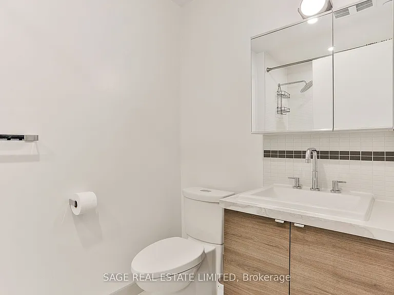 35 Wabash Ave #110 — Photo 21