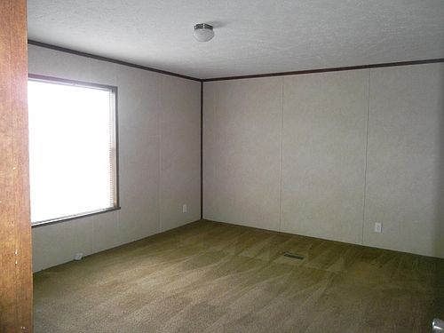 3rd image of 1922 Evergreen Ln