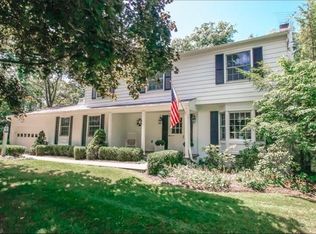 561 Coy Ln, Chagrin Falls, OH 44022