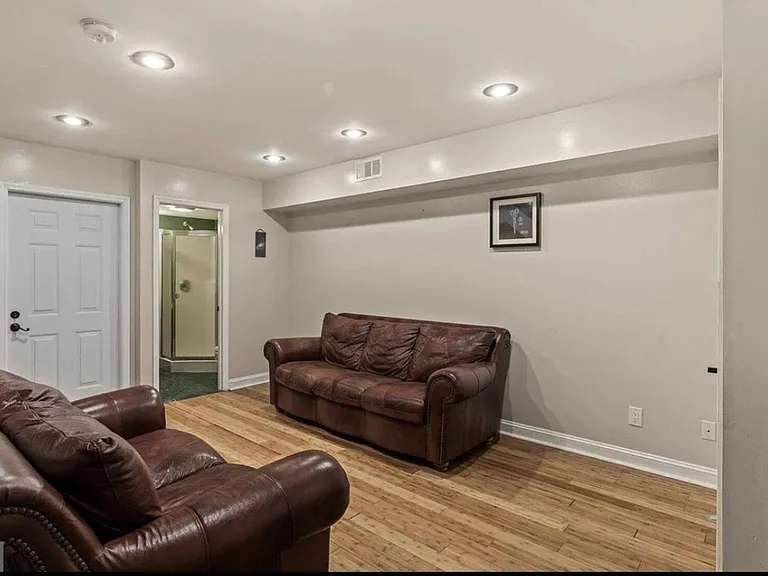 377 E Madison Ave — Photo 19