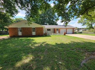 2909 S Main Ave, Springfield, MO 65807