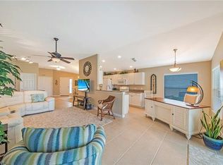 9524 Hemingway Ln, Fort Myers, FL 33913