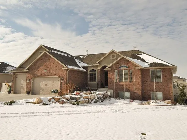 5261 S 6250 W, Hooper, UT 84315