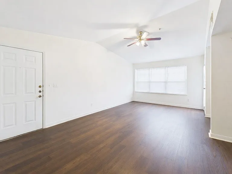 501 W 26th St #314 — Photo 18