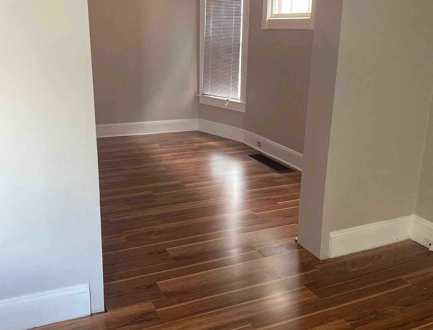 3 bed, 1800 sqft, $1,350 — Photo 1