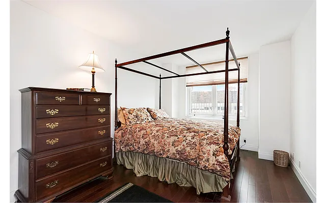 Rented by Douglas Elliman | media 4