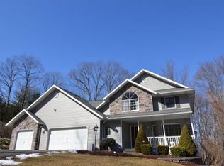 15 Springtree Blvd, Apalachin, NY 13732